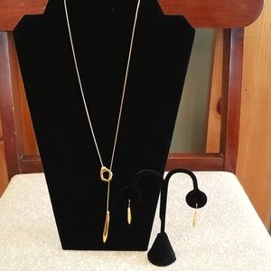 Necklace and earrings set